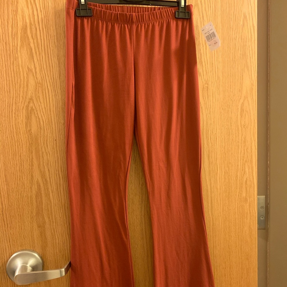 Salmon flare pants